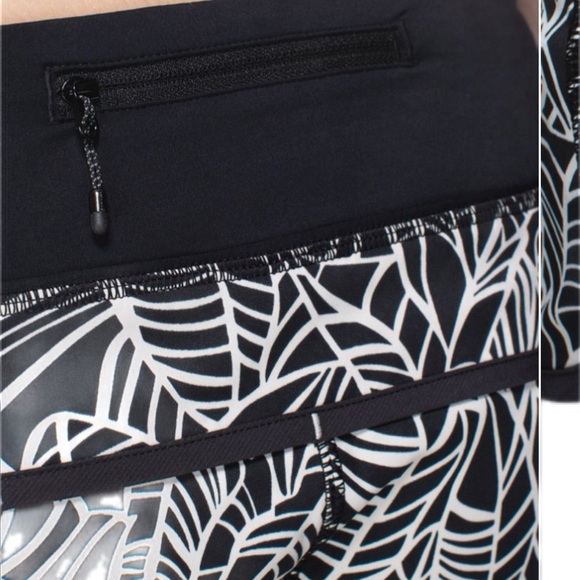 Lululemon Run: Speed Short *2-way Stretch Pretty Palm Black Angel Wing / Black - Picture 9 of 10